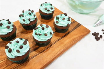 mint choco chip cupcakes